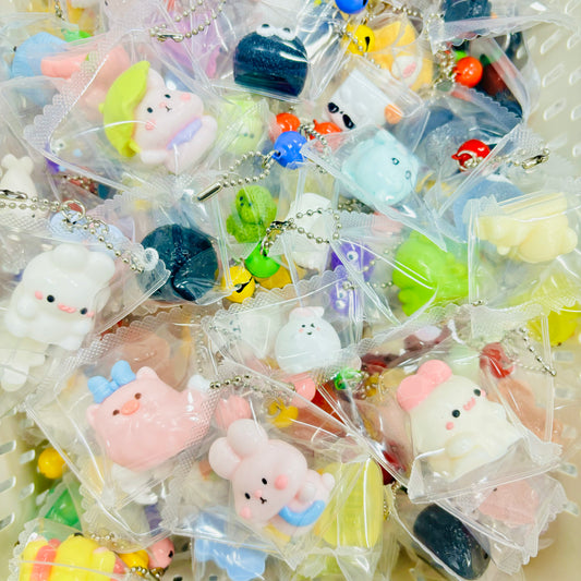 【F003】ミニチュア手作りオーナメント、かわいい癒し系インテリア・デスク用デコレーション、精巧なデザインで見た目も優れている。